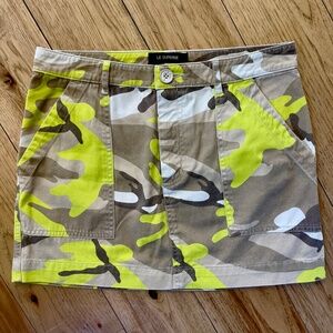 Le Superbe camo mini skirt - fresh for Spring!